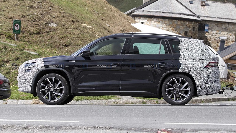 2020-skoda-kodiaq-facelift-spy-photo (6).jpg