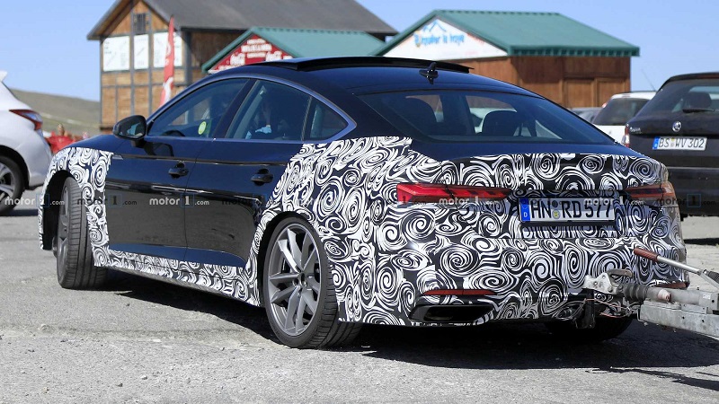 audi-a5-sportback-facelift-spy-photo (3).jpg