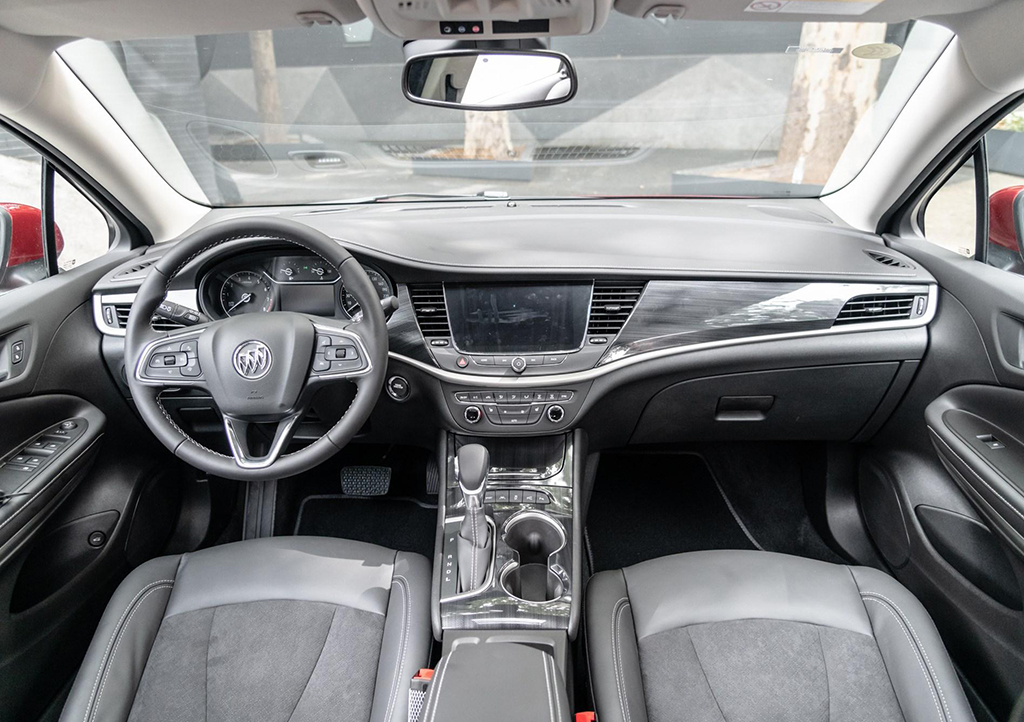 autohomecar__ChcCRF1fn1OALV2mAAfr3bDwfy4305.jpg